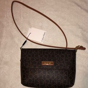 BNWT CALVIN KLEIN CHAIN CROSSBODY BAG